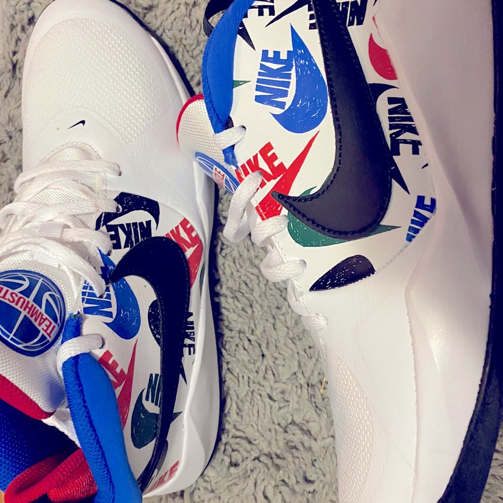 Swoosh!! Be an All star rockin these sneaks!!